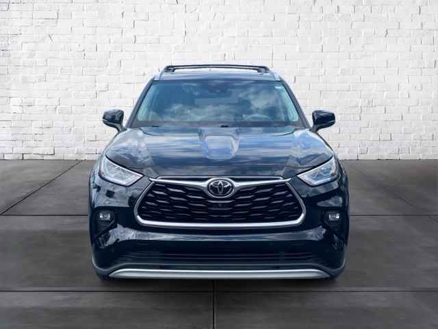 used 2021 Toyota Highlander car, priced at $39,758