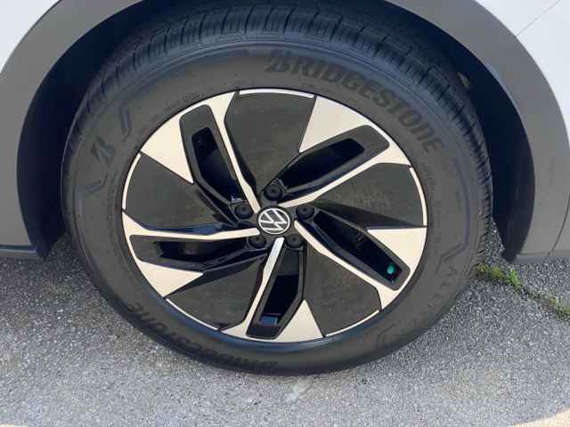 used 2021 Volkswagen ID.4 car, priced at $23,416