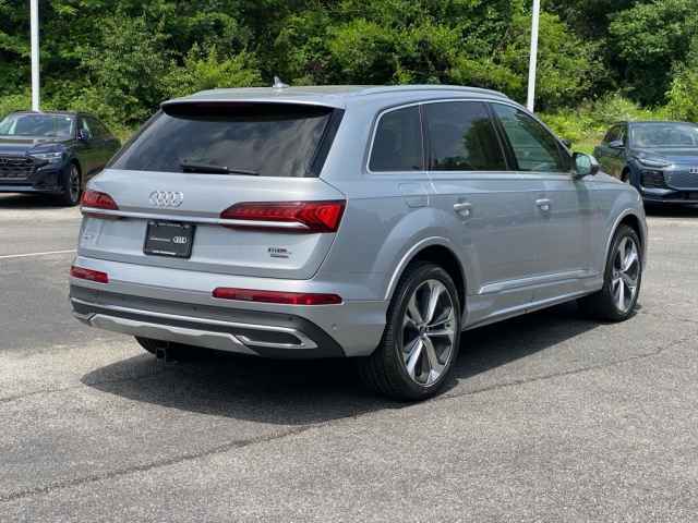used 2022 Audi Q7 car, priced at $39,995