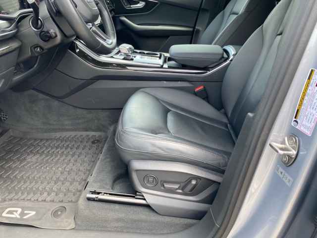 used 2022 Audi Q7 car, priced at $39,995