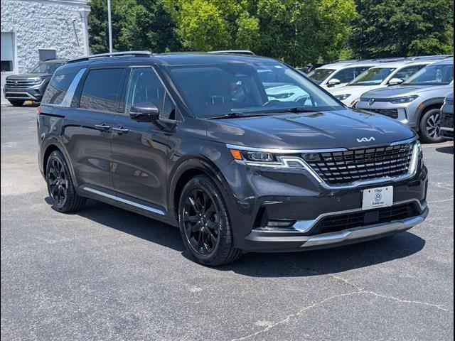 used 2022 Kia Carnival MPV car, priced at $28,700