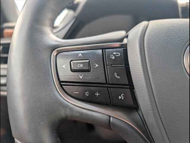 used 2022 Lexus ES 300h car, priced at $36,791