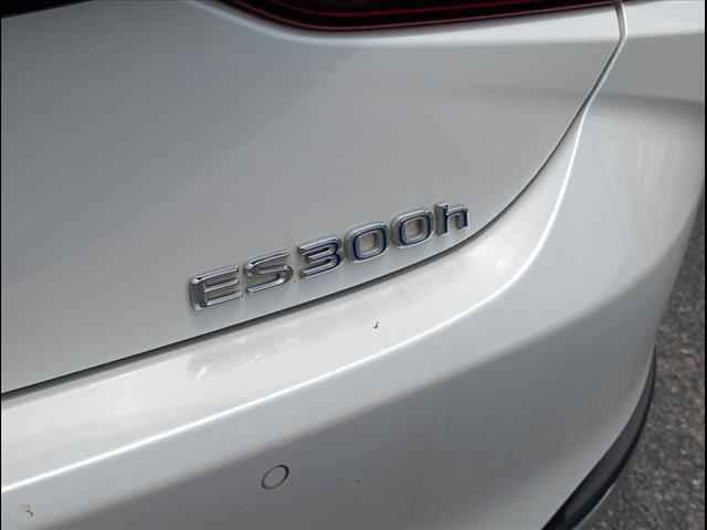 used 2022 Lexus ES 300h car, priced at $36,791