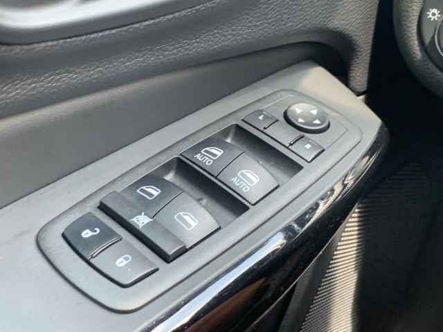 used 2023 Jeep Cherokee car, priced at $24,472