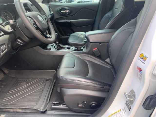 used 2023 Jeep Cherokee car, priced at $24,472