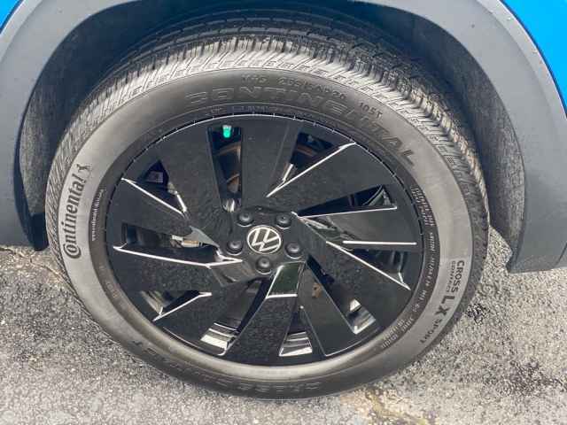 used 2024 Volkswagen Atlas Cross Sport car, priced at $35,613
