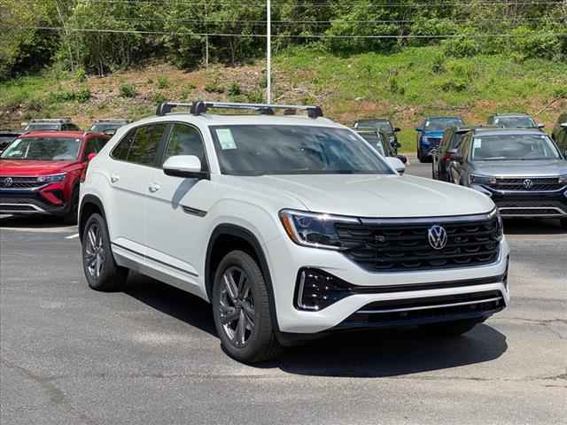 new 2024 Volkswagen Atlas Cross Sport car