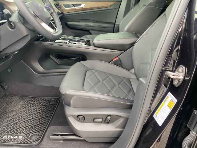 used 2024 Volkswagen Atlas car, priced at $34,995