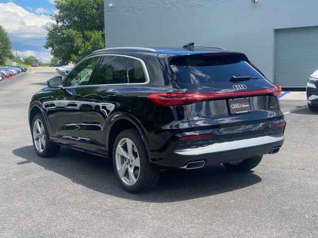 new 2025 Audi Q5 car, priced at $61,300