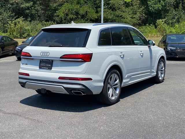 new 2025 Audi Q7 car, priced at $82,435