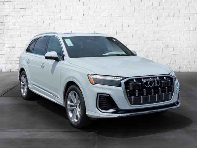 new 2025 Audi Q7 car, priced at $81,655