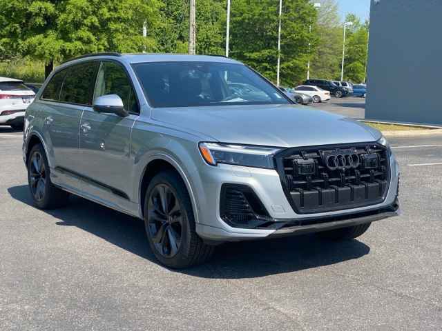 new 2025 Audi Q7 car, priced at $77,605