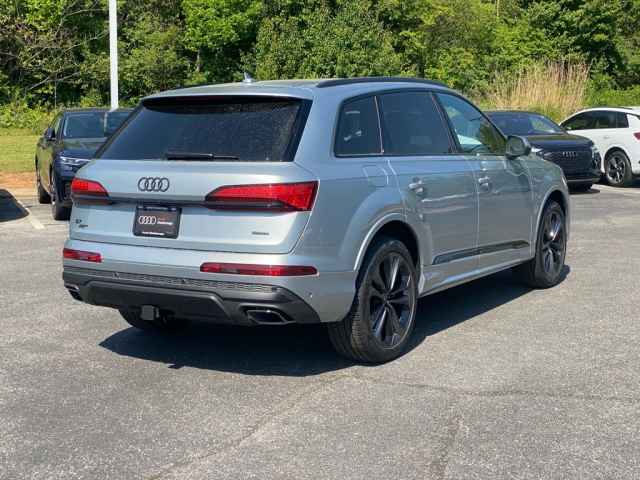 new 2025 Audi Q7 car, priced at $77,605
