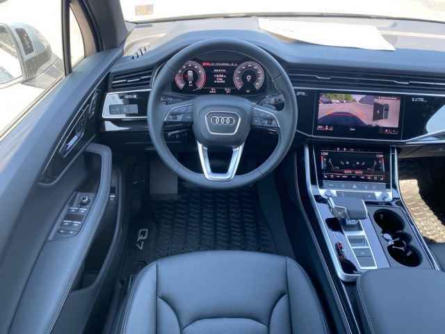 new 2025 Audi Q7 car, priced at $77,605