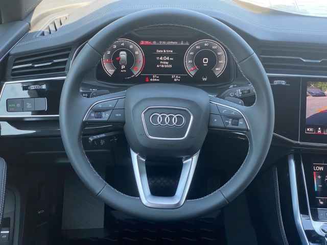 new 2025 Audi Q7 car, priced at $77,605