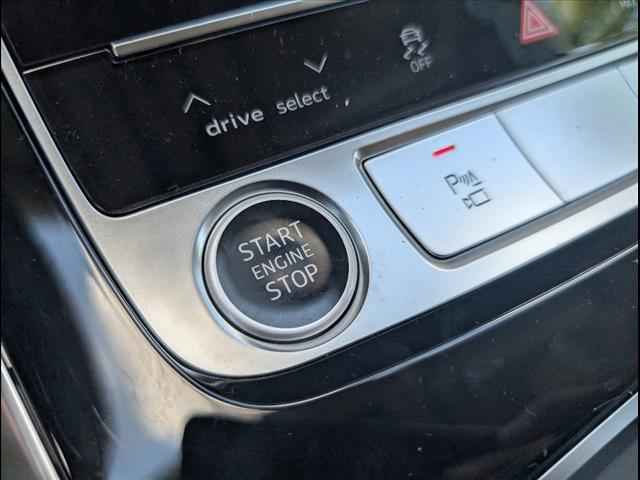 new 2025 Audi Q7 car, priced at $77,450