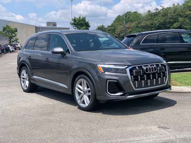 new 2025 Audi Q7 car, priced at $76,350