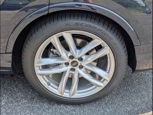 used 2025 Audi Q7 car, priced at $76,295