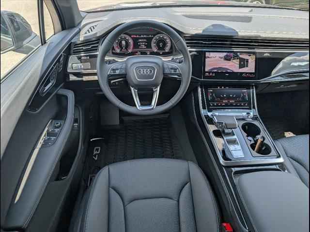 new 2025 Audi Q7 car, priced at $76,295