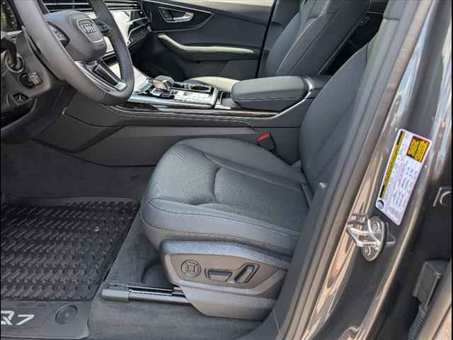 new 2025 Audi Q7 car, priced at $76,295