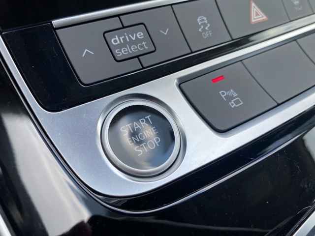 new 2025 Audi Q7 car, priced at $65,970