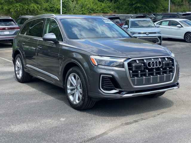 new 2025 Audi Q7 car, priced at $65,970