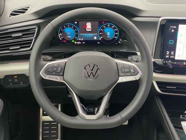 new 2025 Volkswagen Atlas Cross Sport car