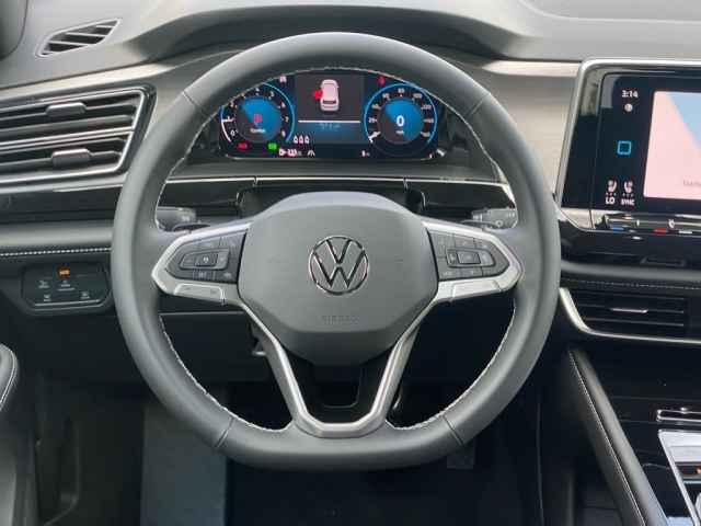 new 2025 Volkswagen Atlas Cross Sport car