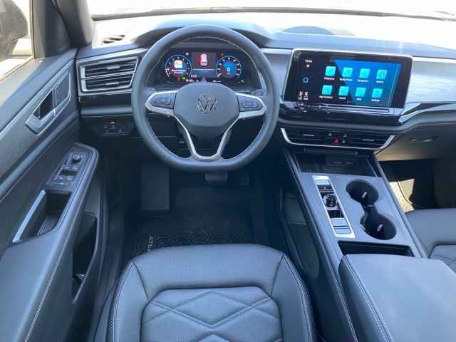 new 2025 Volkswagen Atlas Cross Sport car