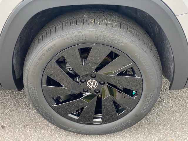 new 2025 Volkswagen Atlas car