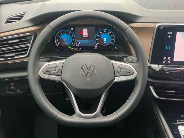 new 2025 Volkswagen Atlas car