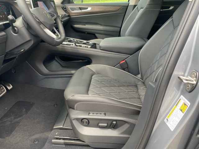 new 2025 Volkswagen Atlas car