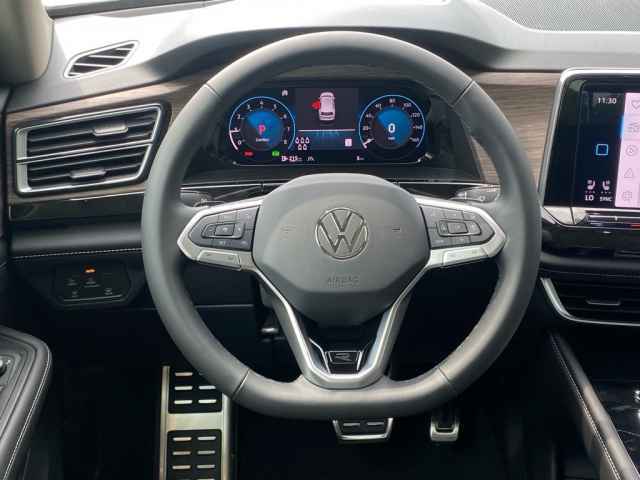 new 2025 Volkswagen Atlas car