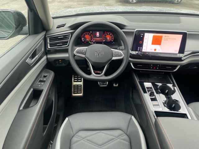 new 2025 Volkswagen Atlas car