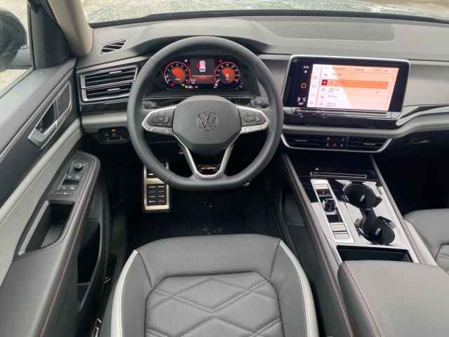 new 2025 Volkswagen Atlas car