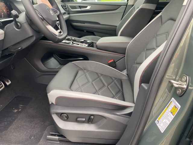 new 2025 Volkswagen Atlas car