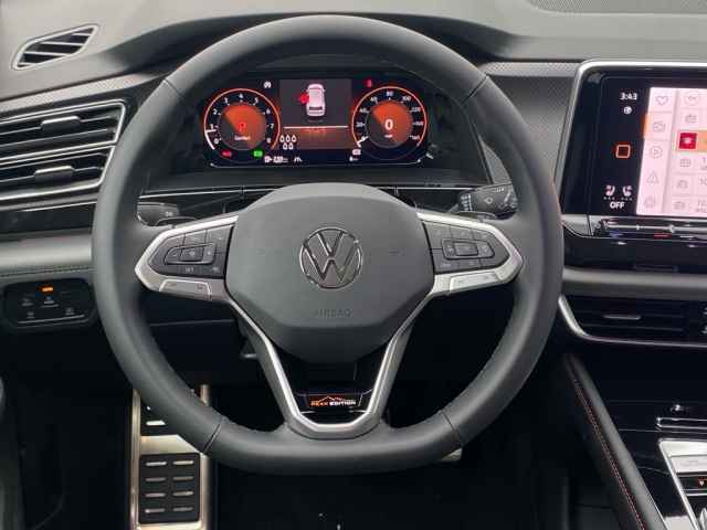 new 2025 Volkswagen Atlas car