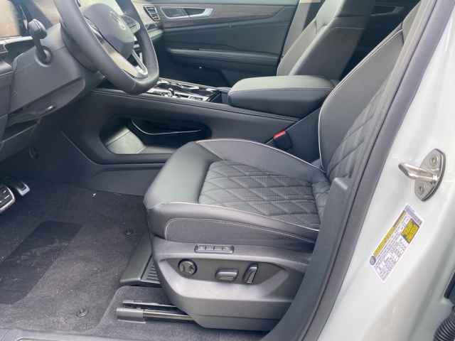 new 2025 Volkswagen Atlas car