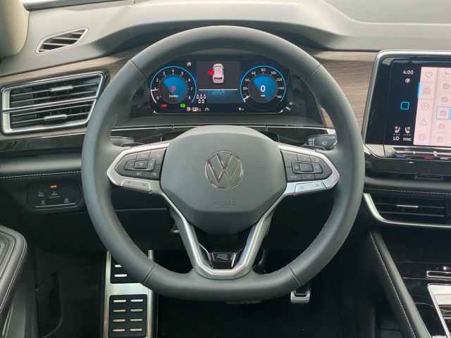 new 2025 Volkswagen Atlas car