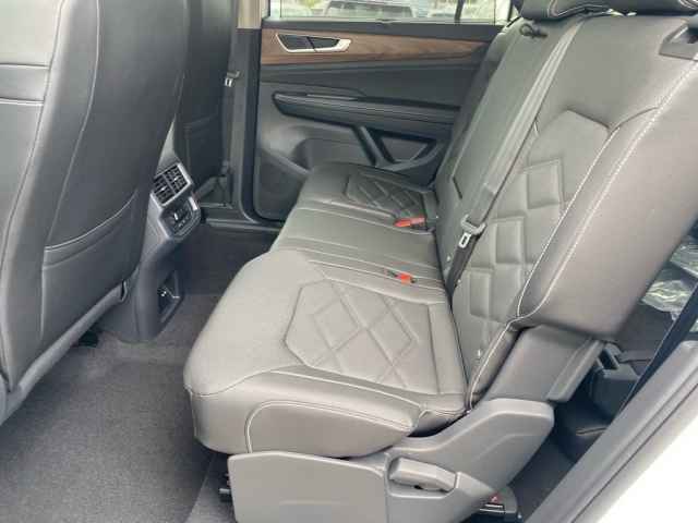 new 2025 Volkswagen Atlas car