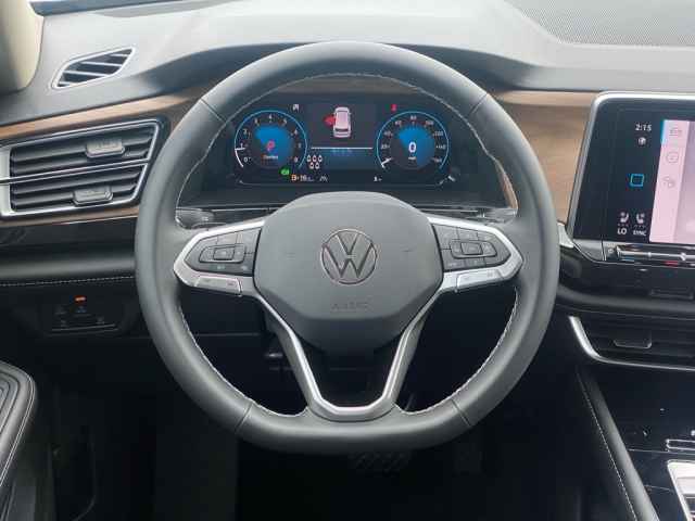 new 2025 Volkswagen Atlas car