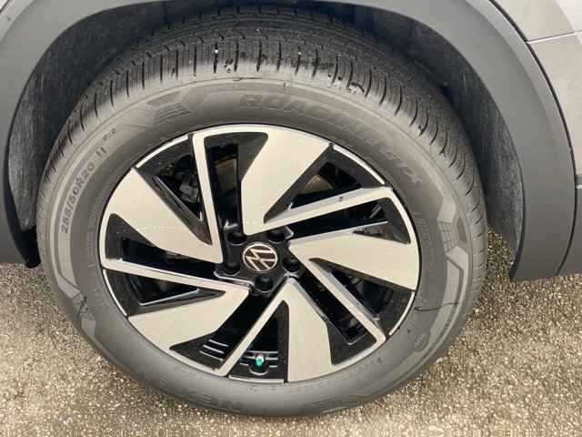 new 2025 Volkswagen Atlas car