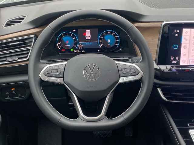 new 2025 Volkswagen Atlas car