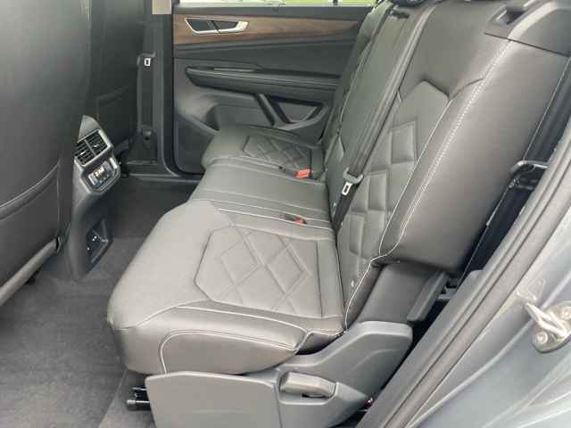 new 2025 Volkswagen Atlas car