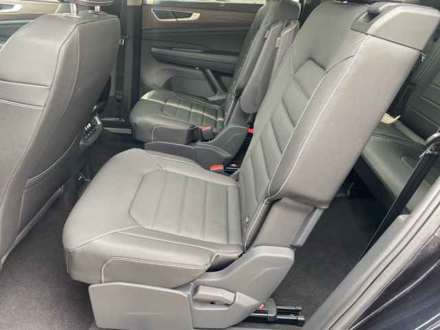 new 2025 Volkswagen Atlas car