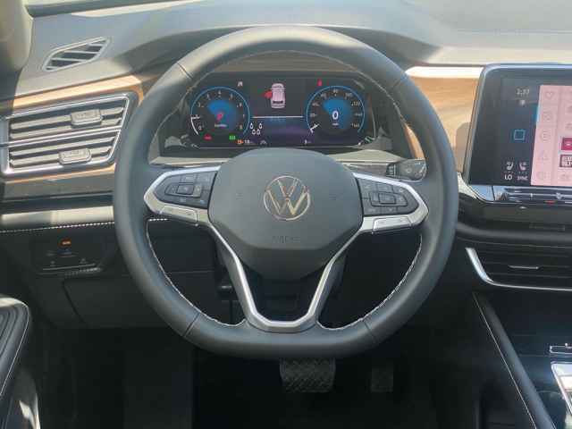 new 2025 Volkswagen Atlas car