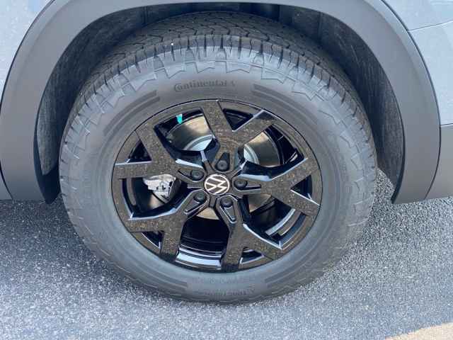 new 2025 Volkswagen Atlas car