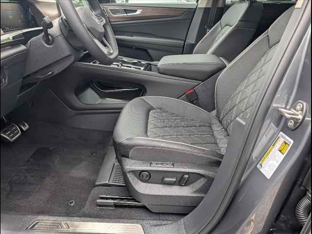 new 2025 Volkswagen Atlas car