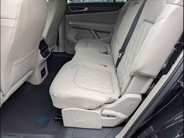 new 2025 Volkswagen Atlas car