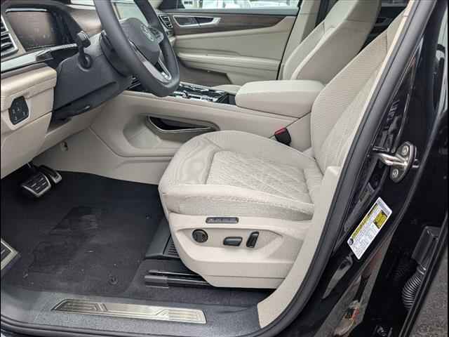 new 2025 Volkswagen Atlas car